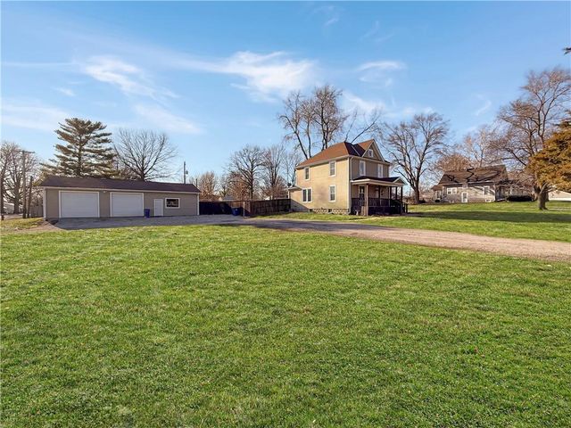 1318 S Saint Louis Street, Concordia, MO 64020