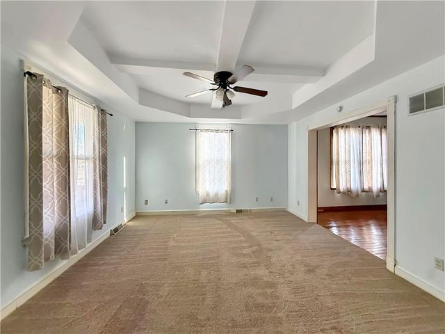 1318 S Saint Louis Street, Concordia, MO 64020