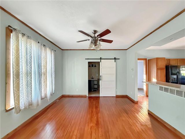 1318 S Saint Louis Street, Concordia, MO 64020