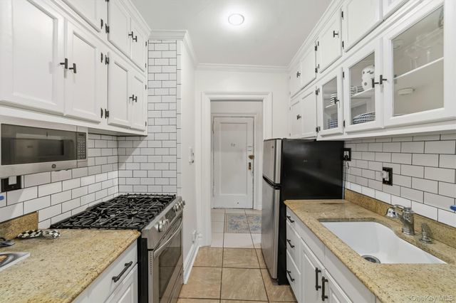23 Old Mamaroneck Rd Apt. 5Q, White Plains, NY 10605