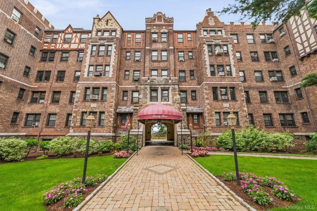 23 Old Mamaroneck Rd Apt. 5Q, White Plains, NY 10605