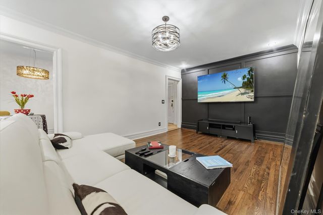 23 Old Mamaroneck Rd Apt. 5Q, White Plains, NY 10605