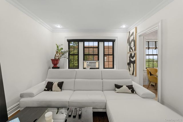 23 Old Mamaroneck Rd Apt. 5Q, White Plains, NY 10605