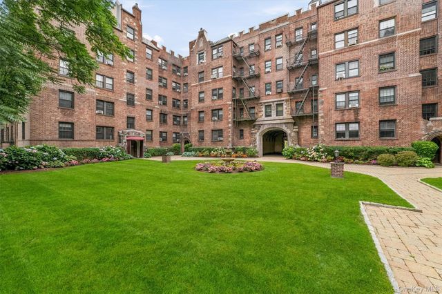 23 Old Mamaroneck Rd Apt. 5Q, White Plains, NY 10605
