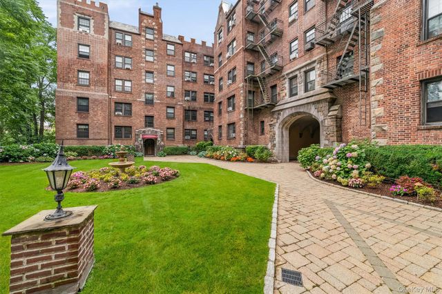 23 Old Mamaroneck Rd Apt. 5Q, White Plains, NY 10605