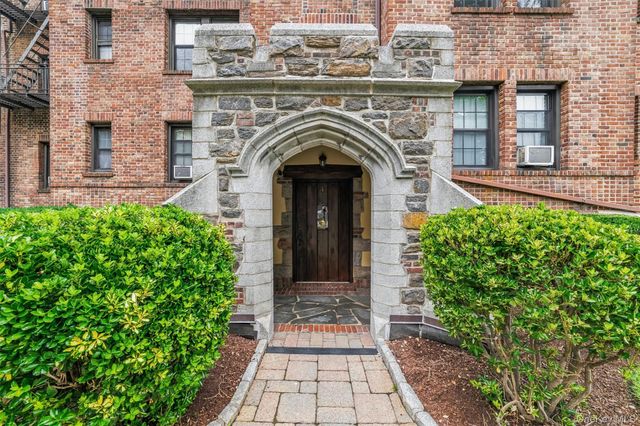 23 Old Mamaroneck Rd Apt. 5Q, White Plains, NY 10605