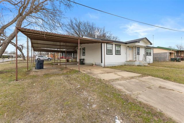 1514 W McAlester, Sulphur, OK 73086