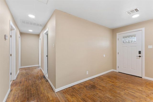 1514 W McAlester, Sulphur, OK 73086