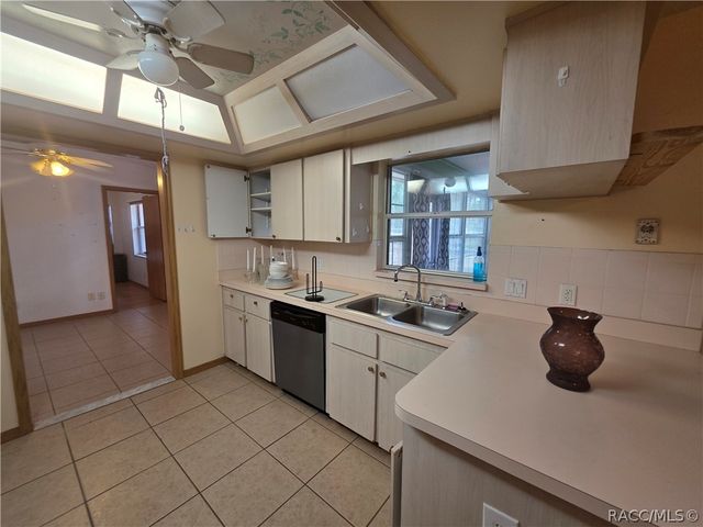 5131 S Hummingbird Avenue, Inverness, FL 34452