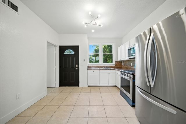 501 E SPARKMAN AVENUE, Tampa, FL 33602