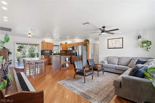 2337 Jasper AVE, Fort Myers, FL 33907