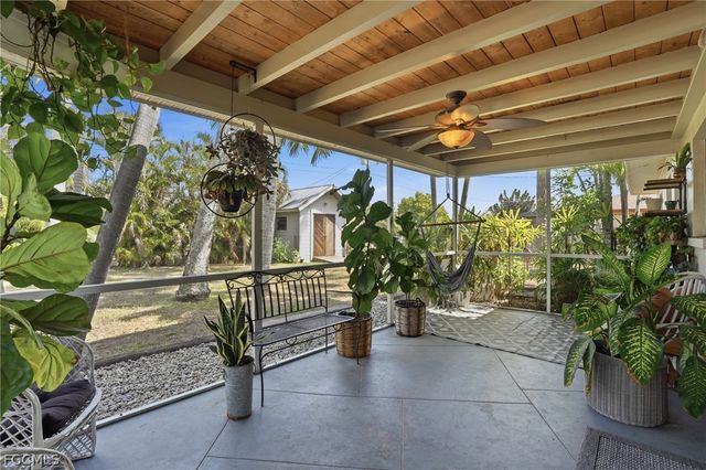 2337 Jasper AVE, Fort Myers, FL 33907