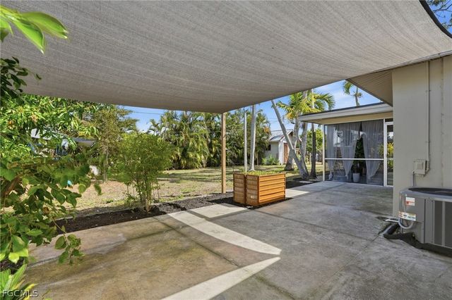 2337 Jasper AVE, Fort Myers, FL 33907