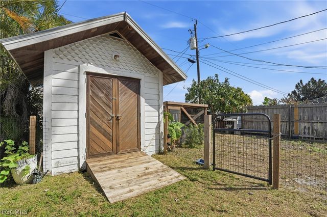 2337 Jasper AVE, Fort Myers, FL 33907