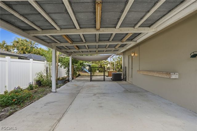 2337 Jasper AVE, Fort Myers, FL 33907