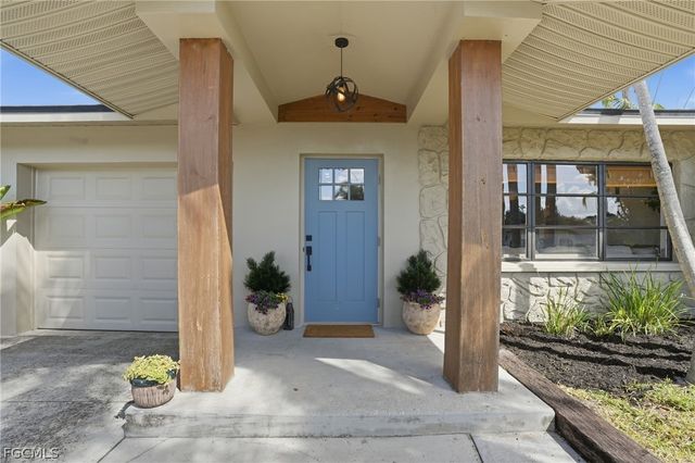 2337 Jasper AVE, Fort Myers, FL 33907