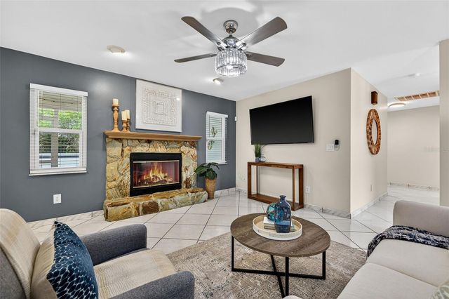 1700 GLEN LAKES BOULEVARD N, St Petersburg, FL 33702