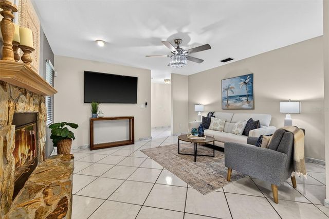 1700 GLEN LAKES BOULEVARD N, St Petersburg, FL 33702