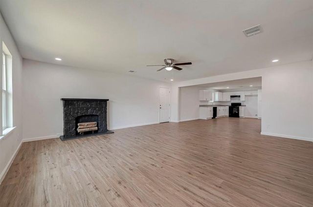 4702 Majestic Street, Houston, TX 77026