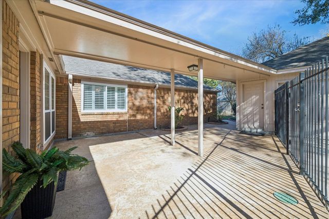 3206 Woodland View Drive, Kingwood, TX 77345