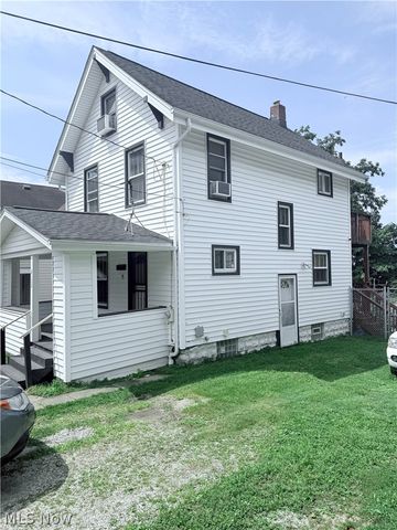 2132 10th Street SW, Akron, OH 44314