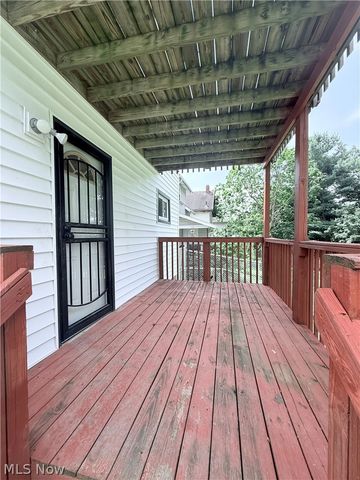 2132 10th Street SW, Akron, OH 44314