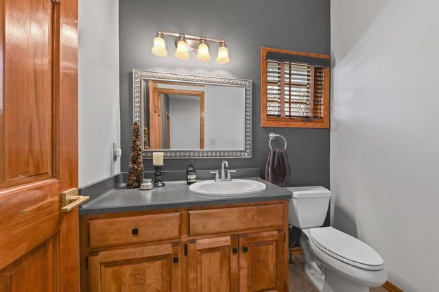 14220 W North Oak BOULEVARD, New Berlin, WI 53151