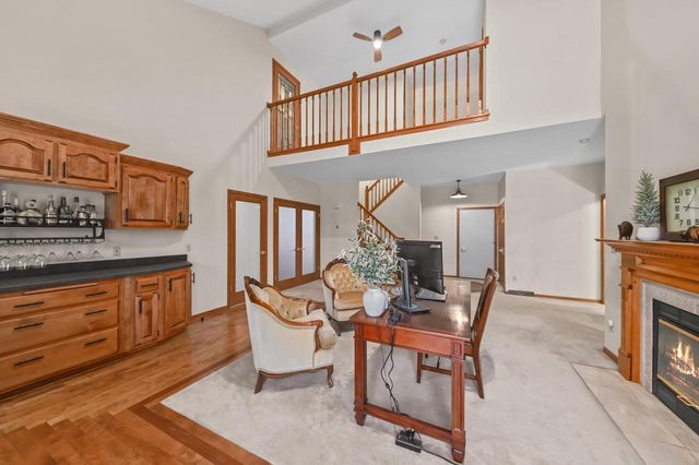 14220 W North Oak BOULEVARD, New Berlin, WI 53151