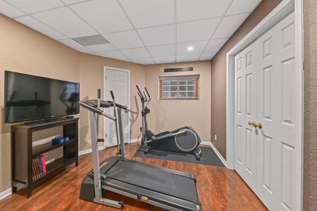 14220 W North Oak BOULEVARD, New Berlin, WI 53151