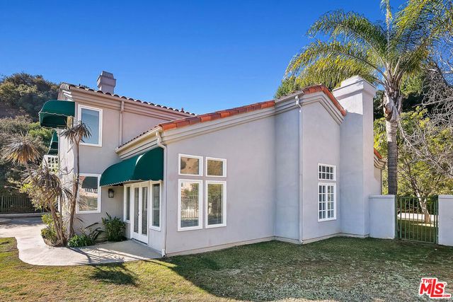 3767 Paseo Primario, Calabasas, CA 91302