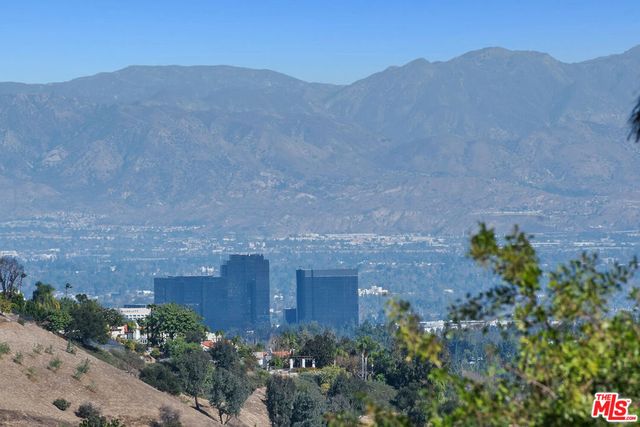 3767 Paseo Primario, Calabasas, CA 91302