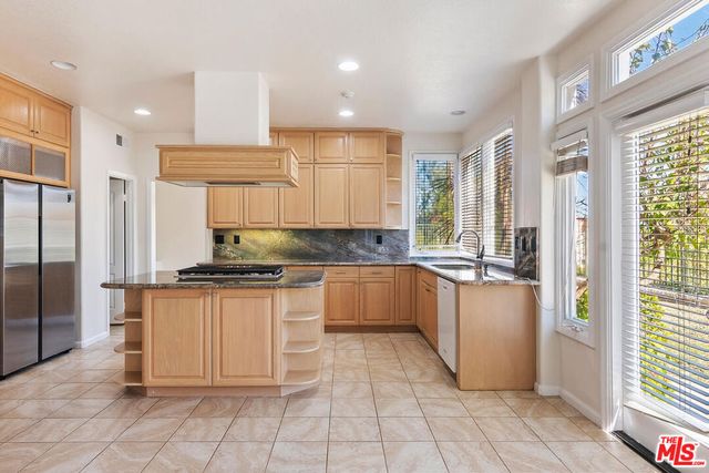 3767 Paseo Primario, Calabasas, CA 91302