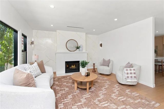556 Hawthorne, Glendale, CA 91204