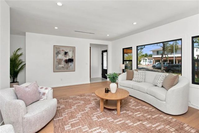 556 Hawthorne, Glendale, CA 91204