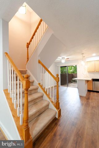 2221 SOUTHGATE SQ, Reston, VA 20191