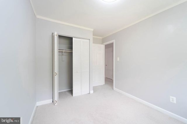 2221 SOUTHGATE SQ, Reston, VA 20191