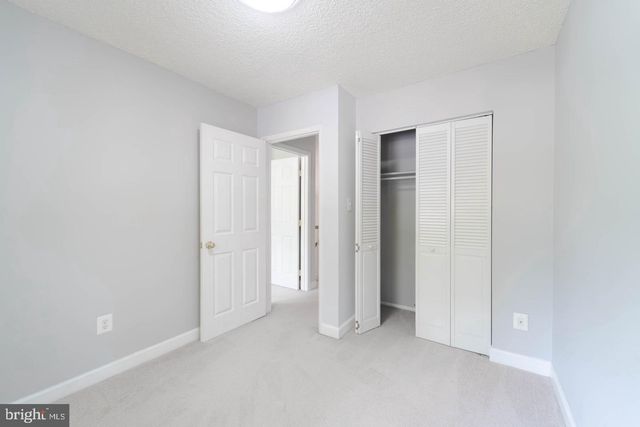 2221 SOUTHGATE SQ, Reston, VA 20191