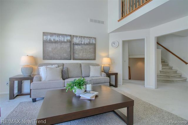 38309 Golfview Drive, Farmington Hills, MI 48331