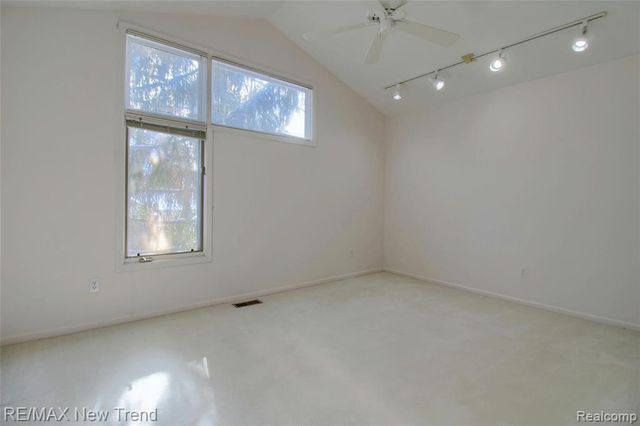 38309 Golfview Drive, Farmington Hills, MI 48331