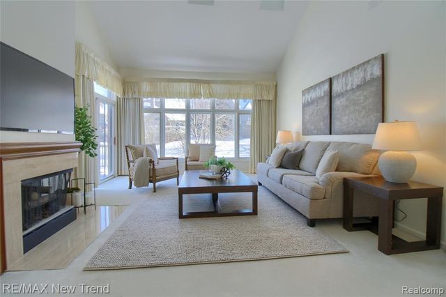 38309 Golfview Drive, Farmington Hills, MI 48331