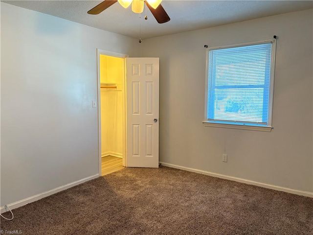 4014 S Bend Drive, Winston-salem, NC 27107