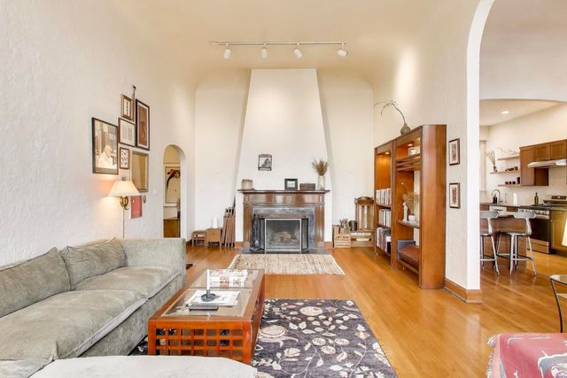 480 Sheridan Road 3, Evanston, IL 60202