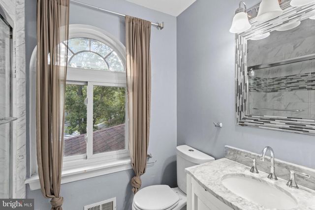 40 CHIPPENHAM DR, Voorhees, NJ 08043