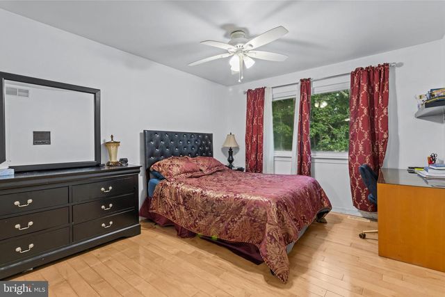 40 CHIPPENHAM DR, Voorhees, NJ 08043