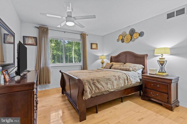 40 CHIPPENHAM DR, Voorhees, NJ 08043