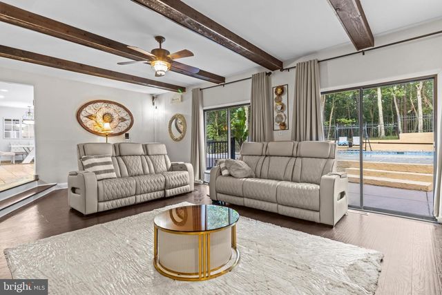 40 CHIPPENHAM DR, Voorhees, NJ 08043