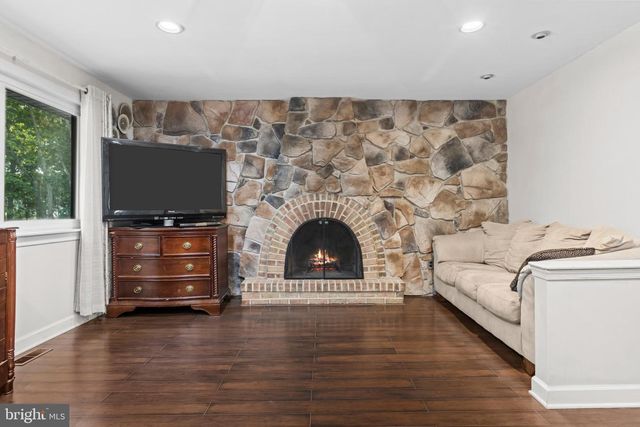 40 CHIPPENHAM DR, Voorhees, NJ 08043