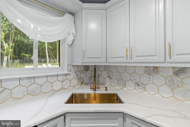 40 CHIPPENHAM DR, Voorhees, NJ 08043