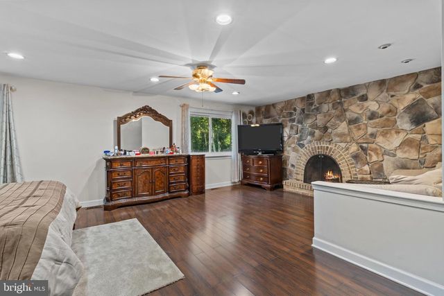 40 CHIPPENHAM DR, Voorhees, NJ 08043