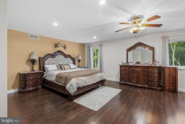 40 CHIPPENHAM DR, Voorhees, NJ 08043